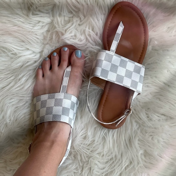 Checkered Thong Sandals - Picture 5 of 8